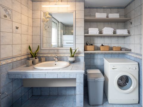 Bathroom with washing machine